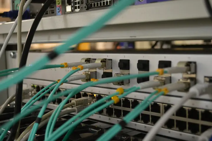 fiber ve ethernet switch